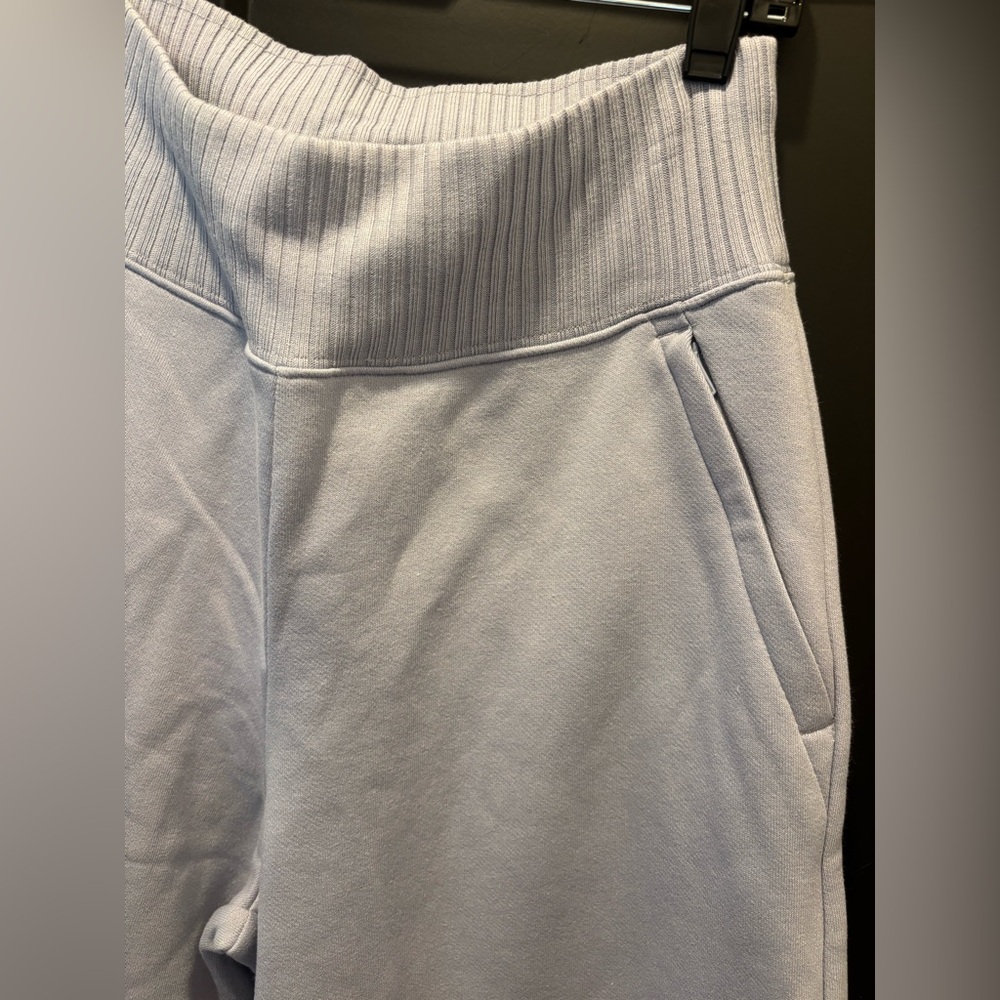 ALO Yoga Serenity Wide Leg Sweatpant Large Limited: Winter Frost NWT NEW pants - Picture 9 of 16